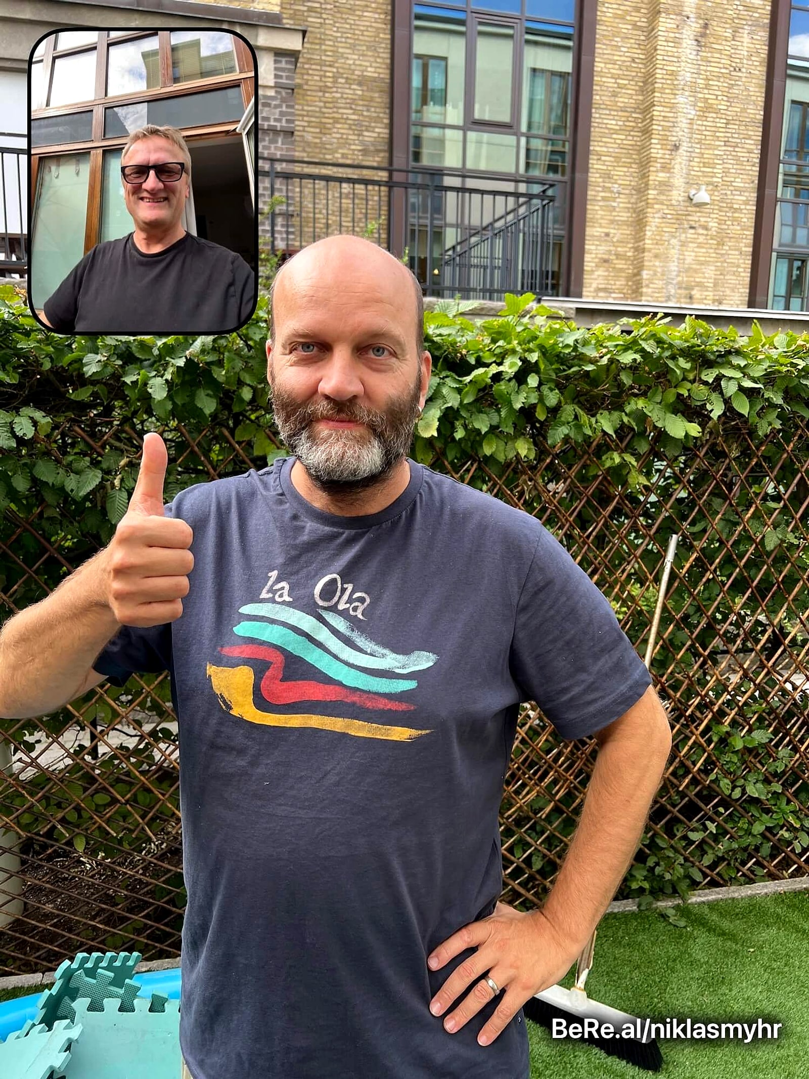 BeReal photo of Niklas’s brother David Myhr giving a thumbs-up