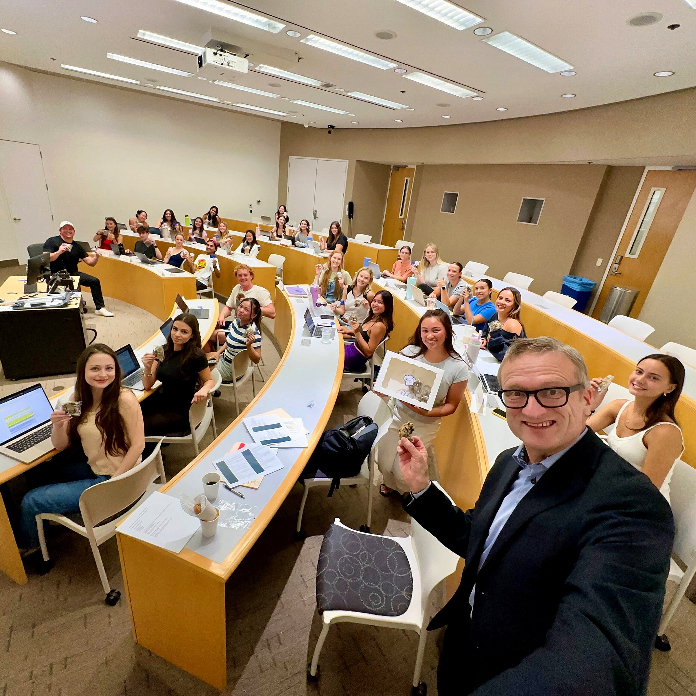 Robb Fahrion speaking to the Influencer & Social Media Marketing class
